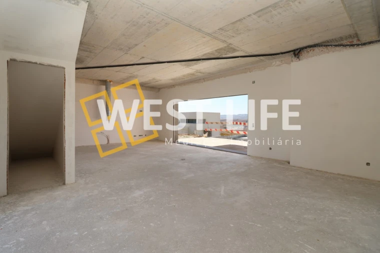 Moradia T4 para Venda em Ventosa Foto 5