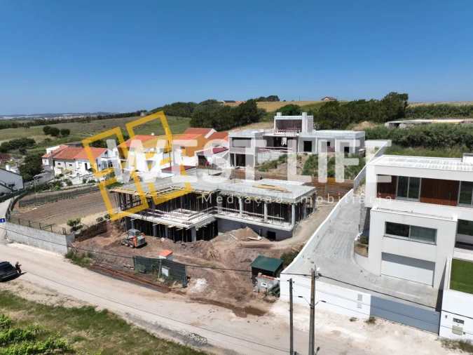 Moradia T4 para Venda em Ventosa Foto 25