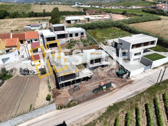 Moradia T4 para Venda em Ventosa Foto 26