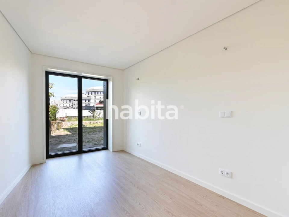 Apartamento T1 para Venda em Lordelo do Ouro e Massarelos Foto 16