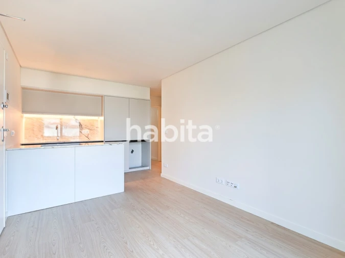 Apartamento T1 para Venda em Lordelo do Ouro e Massarelos Foto 2
