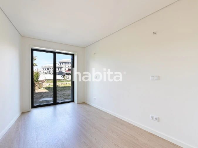 Apartamento T1 para Venda em Lordelo do Ouro e Massarelos Foto 16