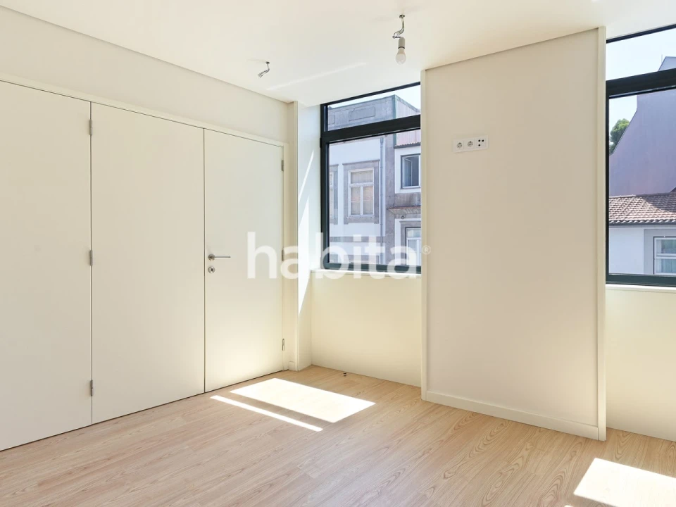Apartamento T1 para Venda em Lordelo do Ouro e Massarelos Foto 18