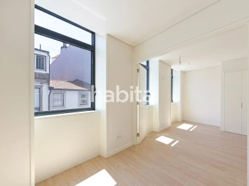 Apartamento T1 para Venda em Lordelo do Ouro e Massarelos