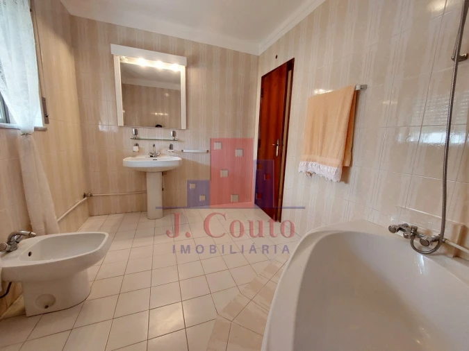 Moradia T6 para Venda em Nossa Senhora do Pópulo, Coto e São Gregório Foto 56