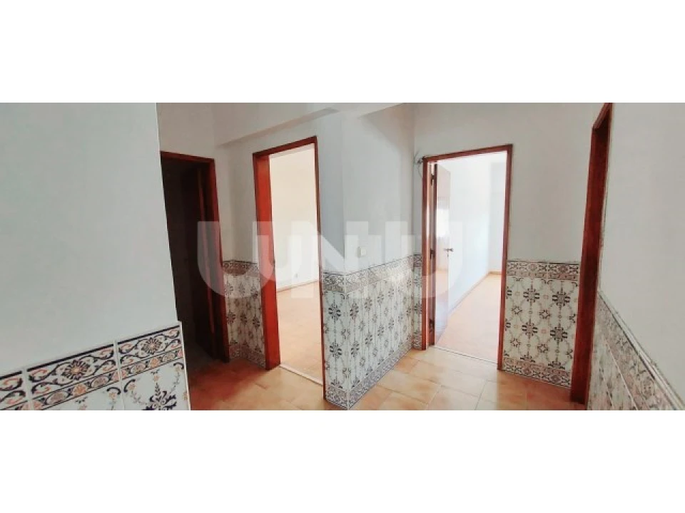 Apartamento T3 para Venda em Seixal, Arrentela e Aldeia de Paio Pires Foto 2