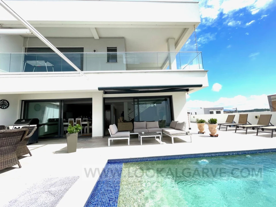 Moradia T4 para Venda em Lagos (São Sebastião e Santa Maria) Foto 8