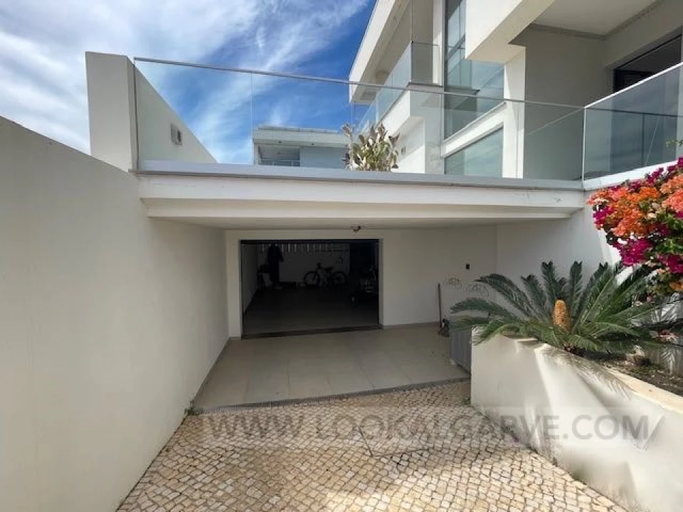 Moradia T4 para Venda em Lagos (São Sebastião e Santa Maria) Foto 28