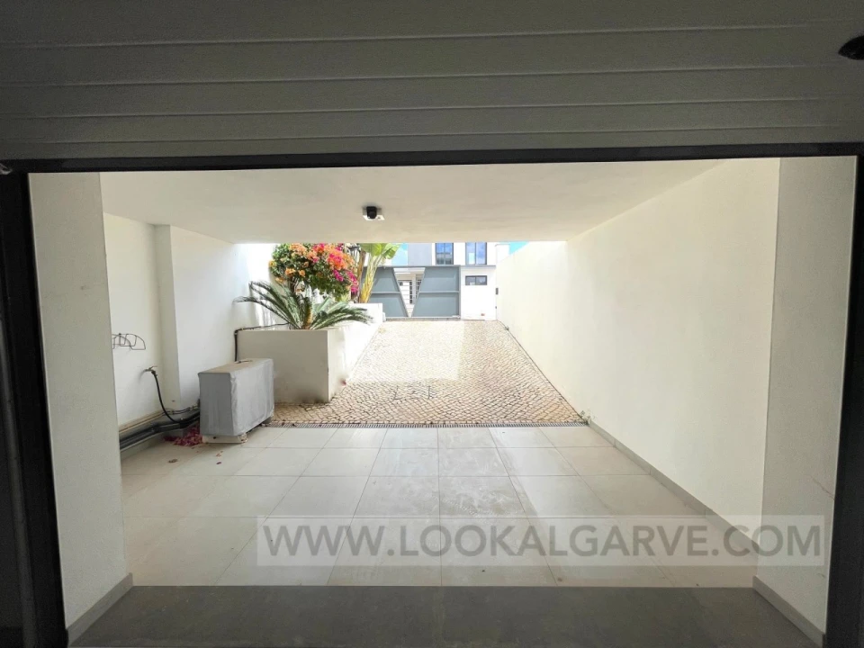 Moradia T4 para Venda em Lagos (São Sebastião e Santa Maria) Foto 27