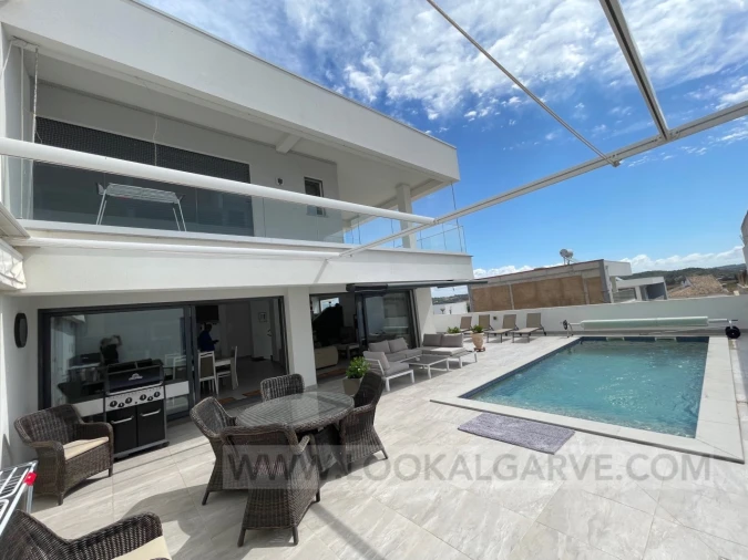 Moradia T4 para Venda em Lagos (São Sebastião e Santa Maria) Foto 2