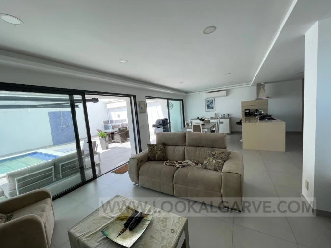 Moradia T4 para Venda em Lagos (São Sebastião e Santa Maria) Foto 13