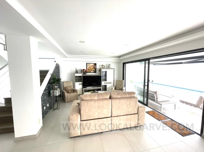 Moradia T4 para Venda em Lagos (São Sebastião e Santa Maria) Foto 10