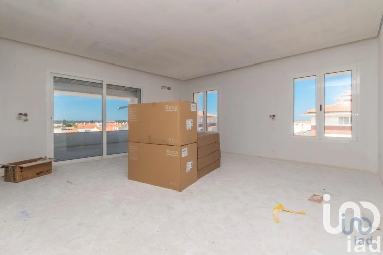 Apartamento T4 para Venda em Marinha Grande Foto 2