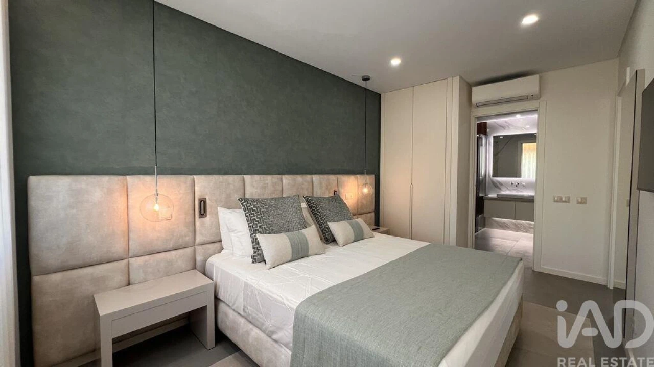 Apartamento T2 para Venda em Quarteira Foto 11