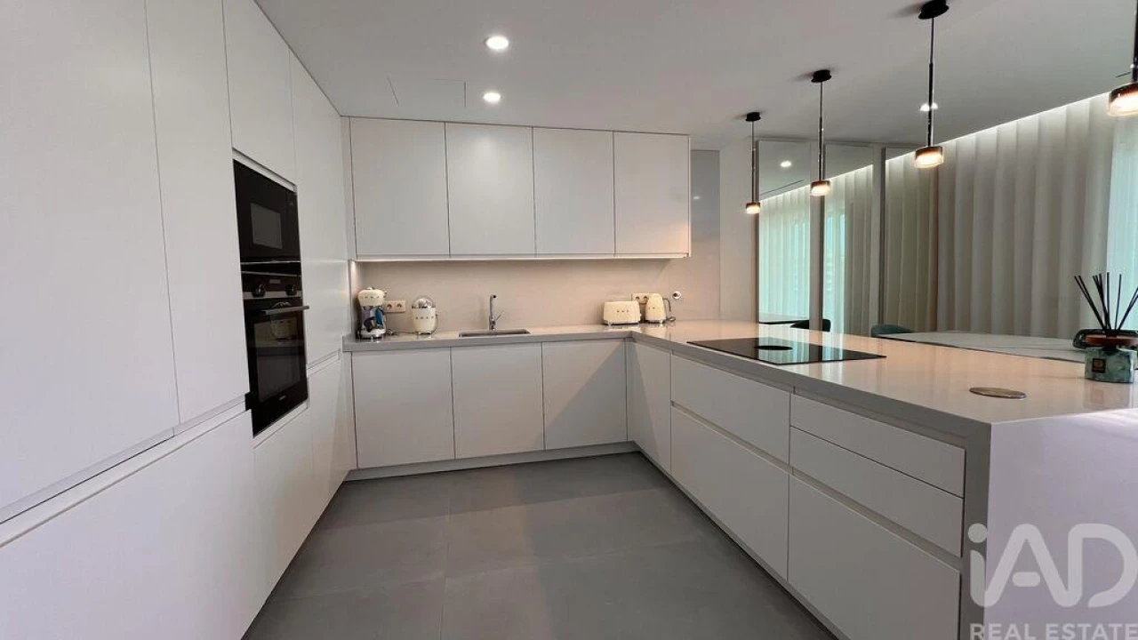 Apartamento T2 para Venda em Quarteira Foto 15