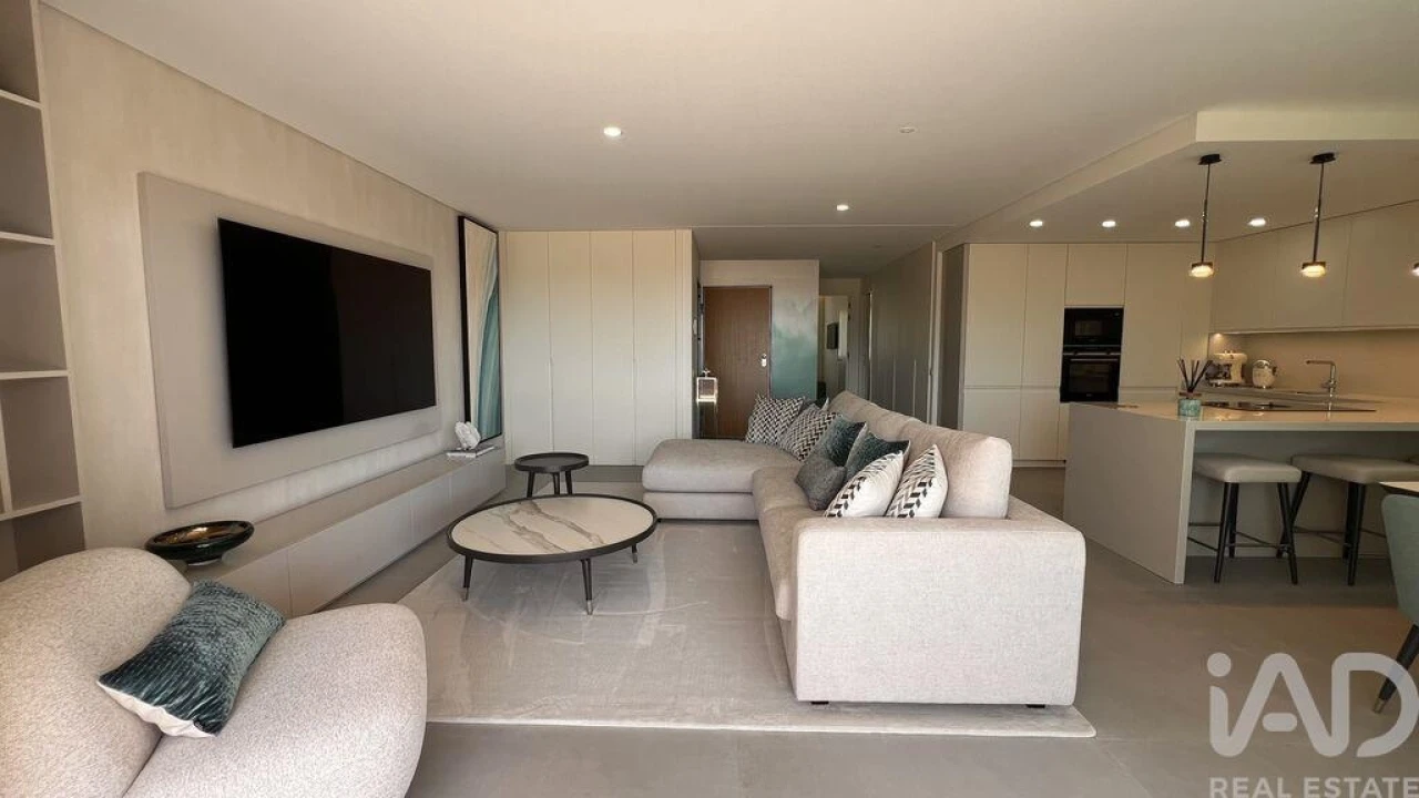 Apartamento T2 para Venda em Quarteira Foto 2