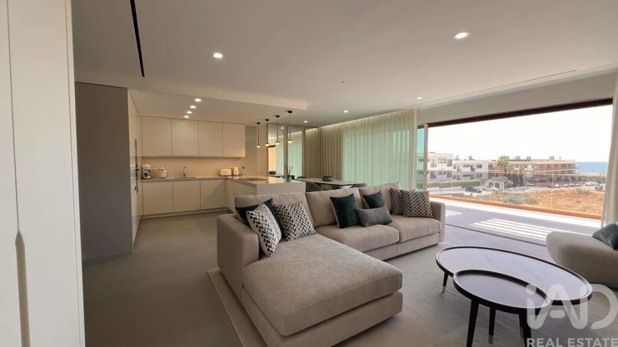 Apartamento T2 para Venda em Quarteira Foto 7
