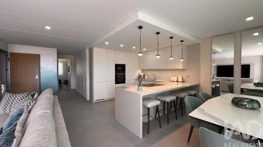 Apartamento T2 para Venda em Quarteira Foto 5