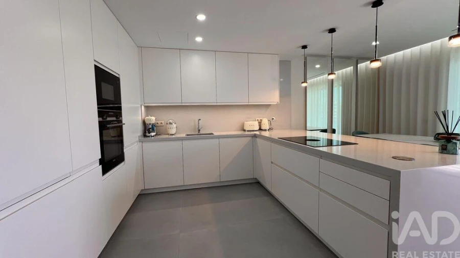 Apartamento T2 para Venda em Quarteira Foto 15