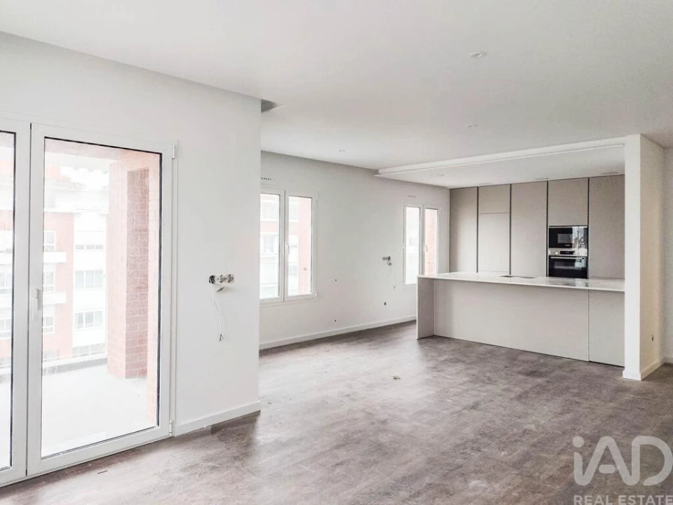 Apartamento T3 para Venda em Marinha Grande Foto 2