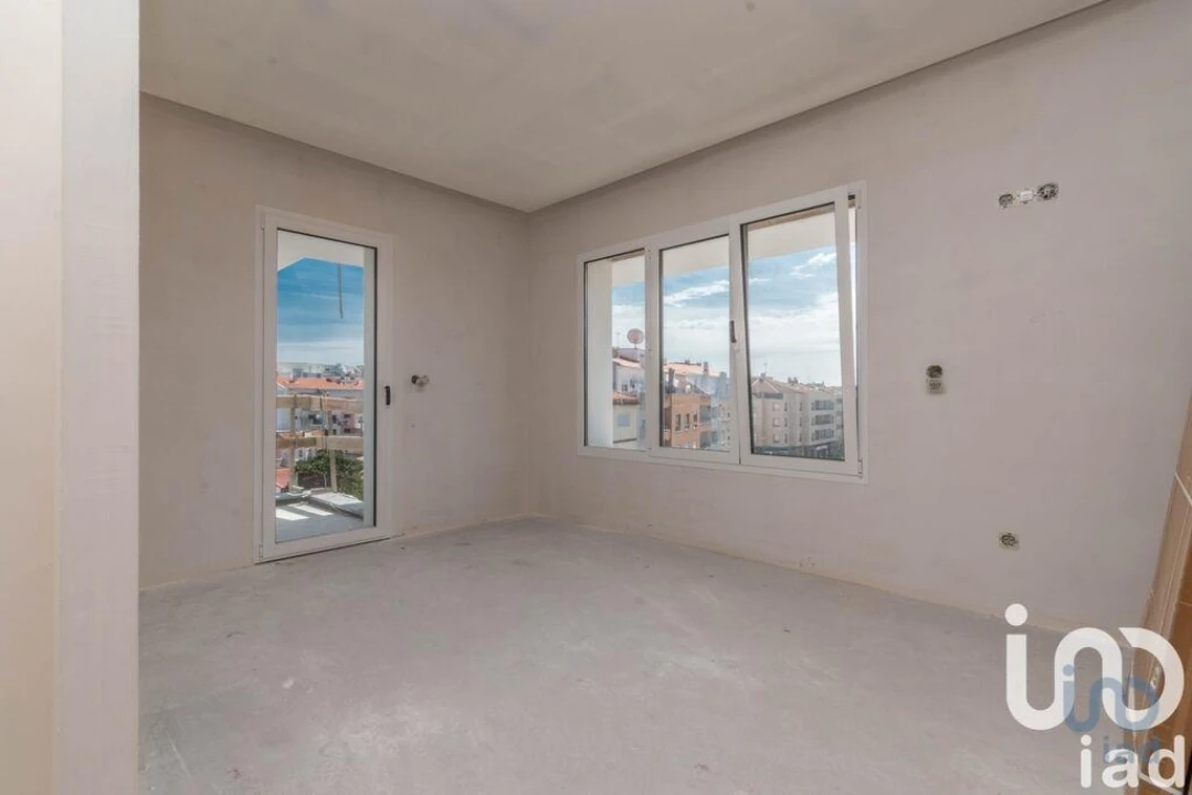 Apartamento T3 para Venda em Marinha Grande Foto 1