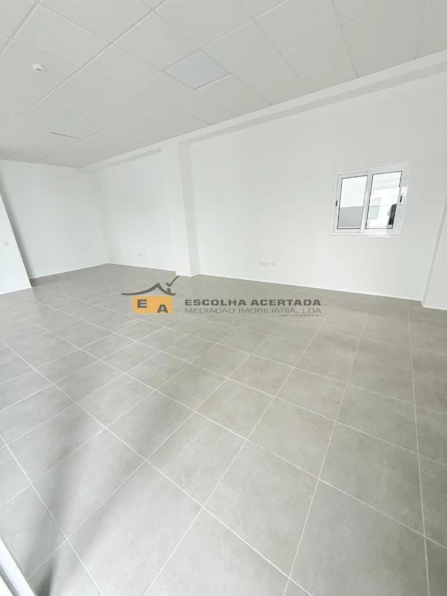 Armazém para Arrendamento em Aver-O-Mar, Amorim e Terroso Foto 2