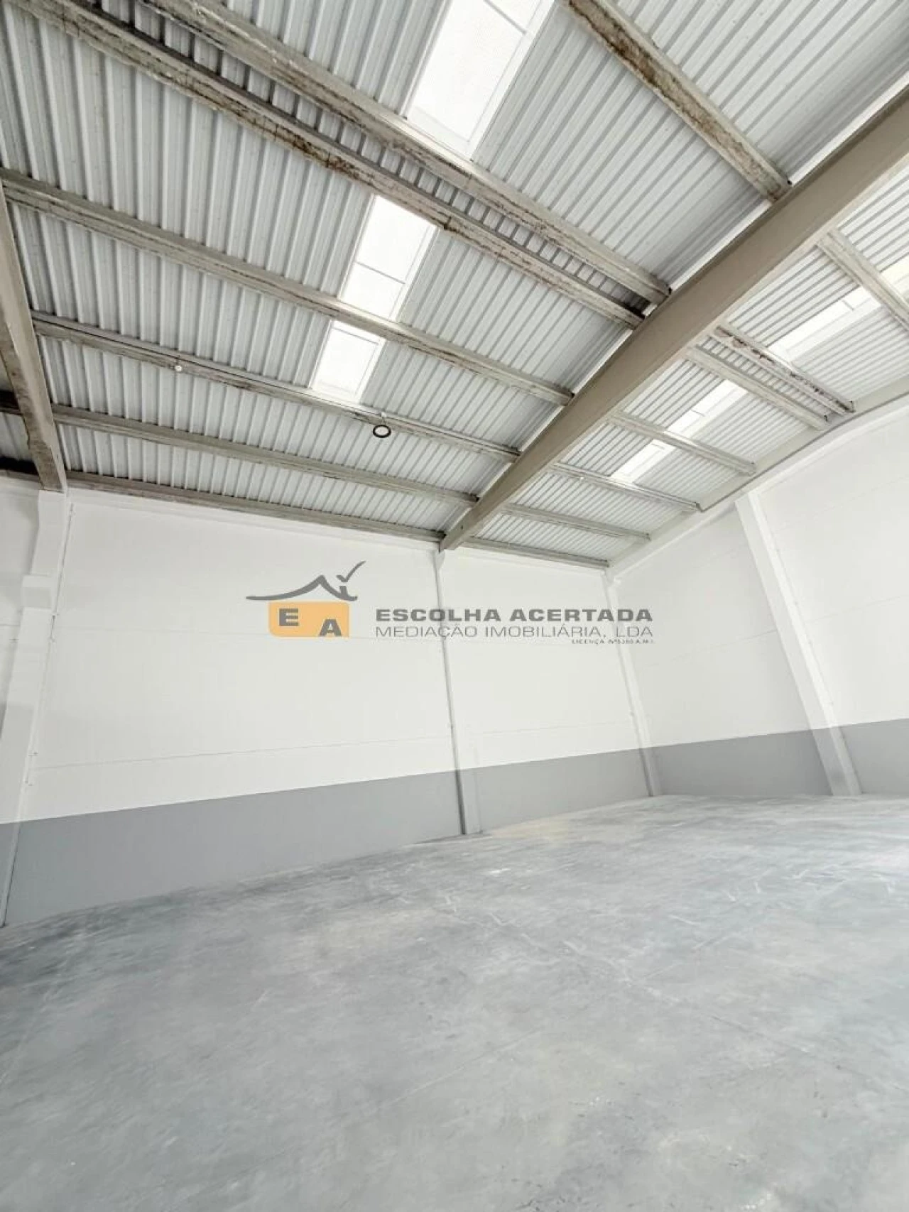 Armazém para Venda em Aver-O-Mar, Amorim e Terroso Foto 6