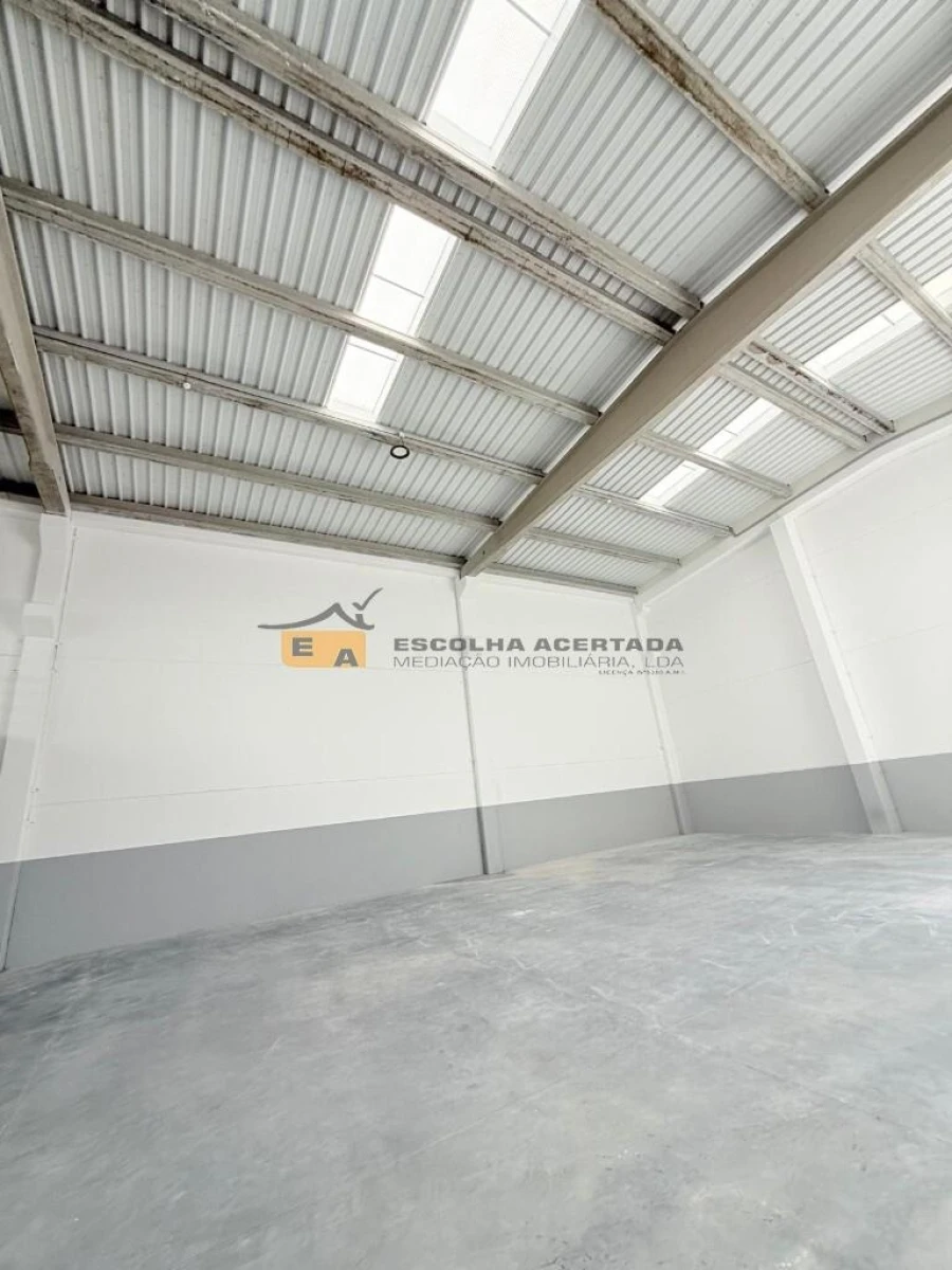 Armazém para Venda em Aver-O-Mar, Amorim e Terroso Foto 6