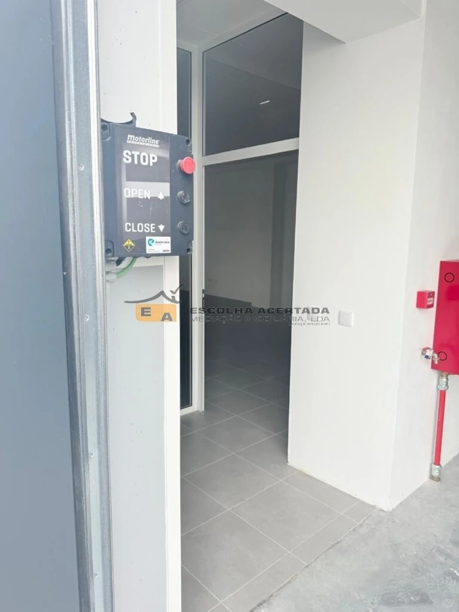 Armazém para Venda em Aver-O-Mar, Amorim e Terroso Foto 13