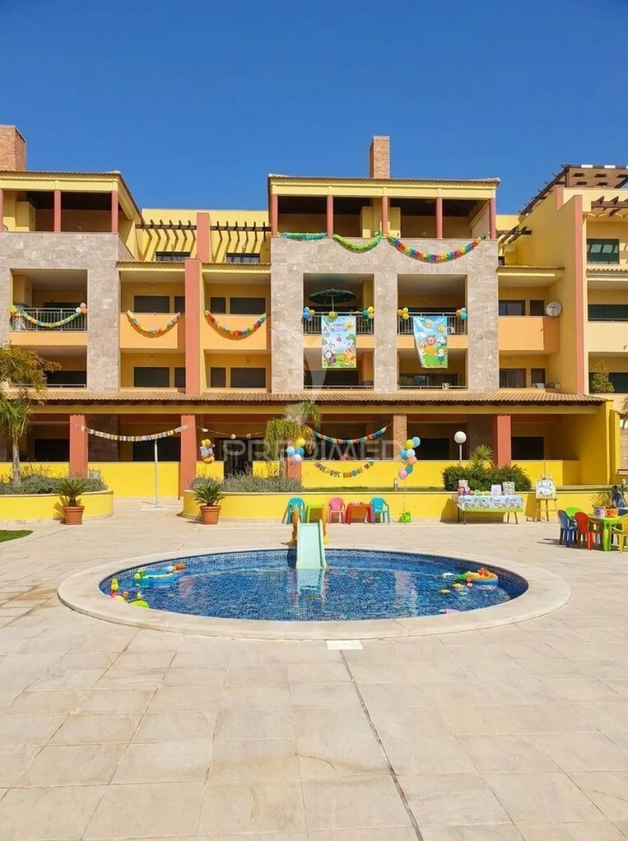 Apartamento T2 para Venda em Quarteira Foto 2