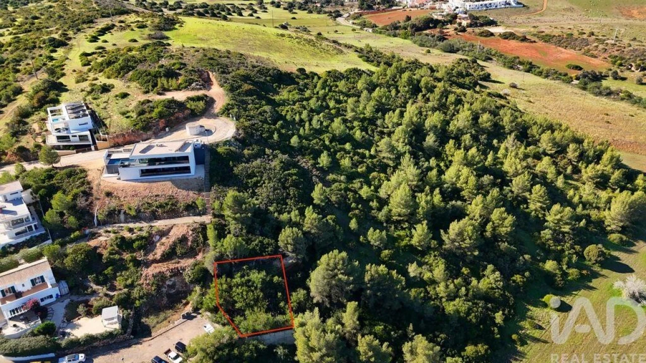 Terreno para Venda em Budens Foto 1