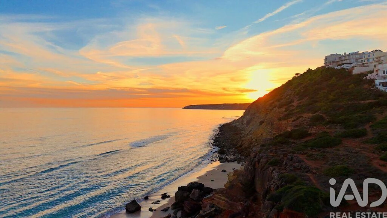 Terreno para Venda em Budens Foto 8