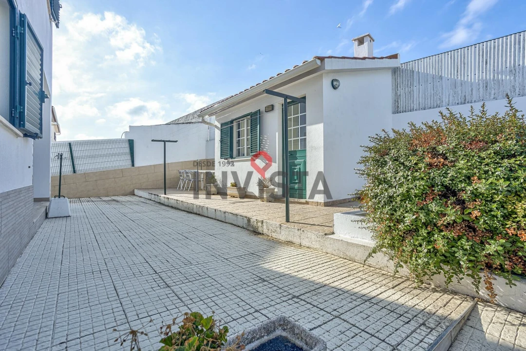 Moradia T3 para Venda em Carregado e Cadafais Foto 4