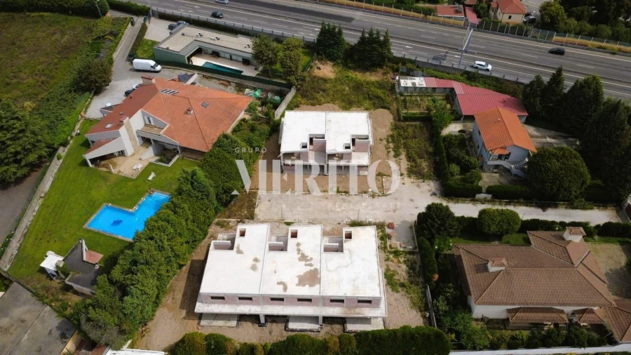 Moradia T3 para Venda em Antas e Abade de Vermoim Foto 1