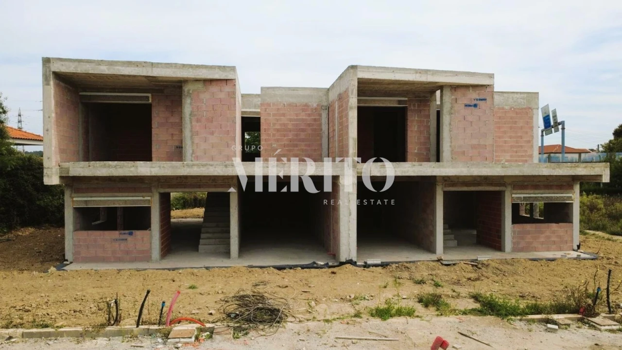 Moradia T3 para Venda em Antas e Abade de Vermoim Foto 8