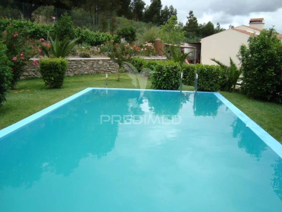 Quinta T2 para Venda em Alagoa Foto 1