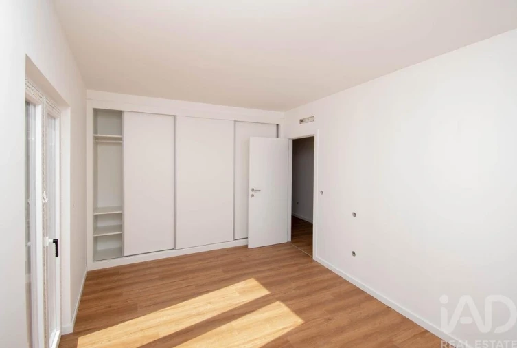 Moradia T4 para Venda em Monte Real e Carvide Foto 16