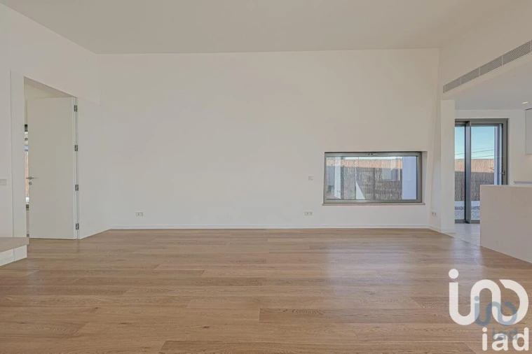 Moradia T4 para Venda em Charneca de Caparica e Sobreda Foto 9