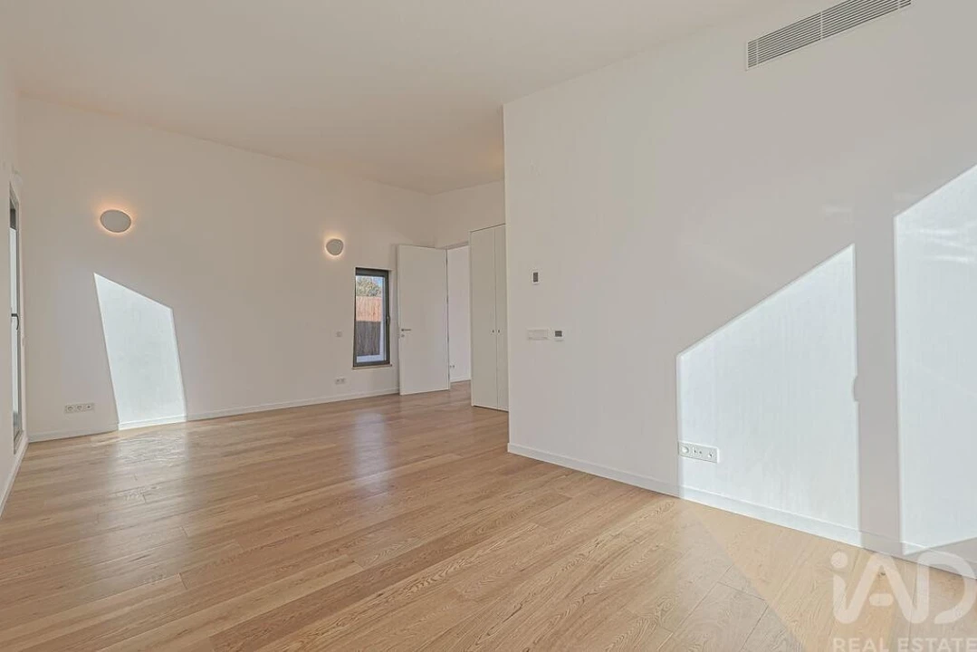 Moradia T4 para Venda em Charneca de Caparica e Sobreda Foto 18