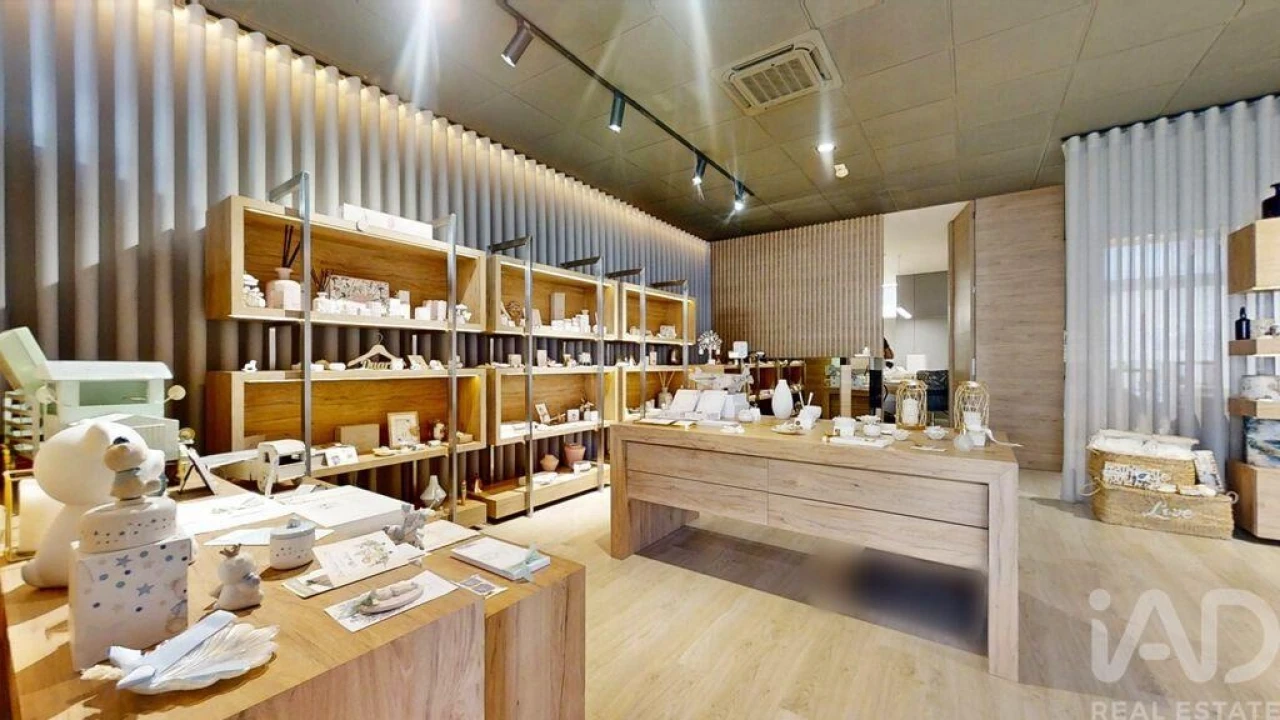 Loja para Venda em Cidade da Maia Foto 6