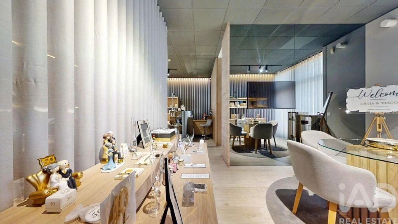 Loja para Venda em Cidade da Maia Foto 21