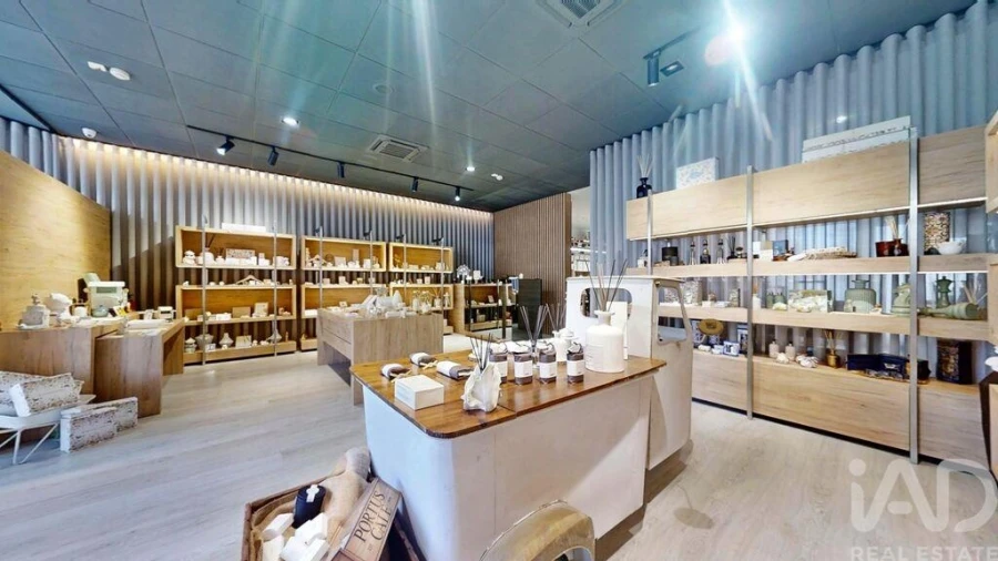 Loja para Venda em Cidade da Maia Foto 17