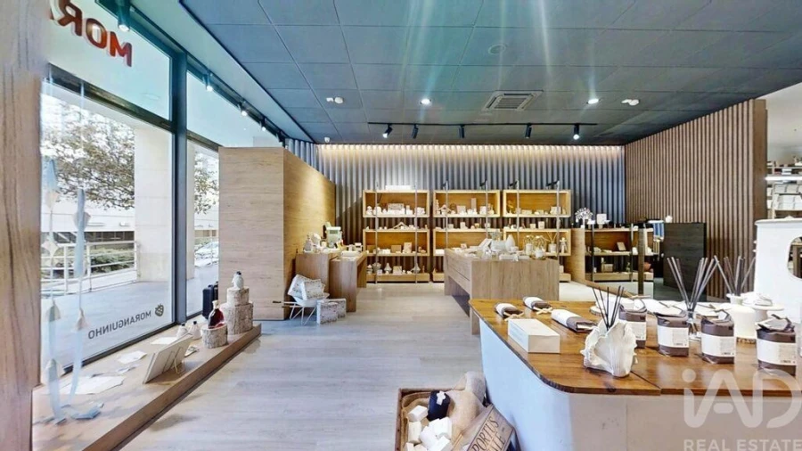 Loja para Venda em Cidade da Maia Foto 18