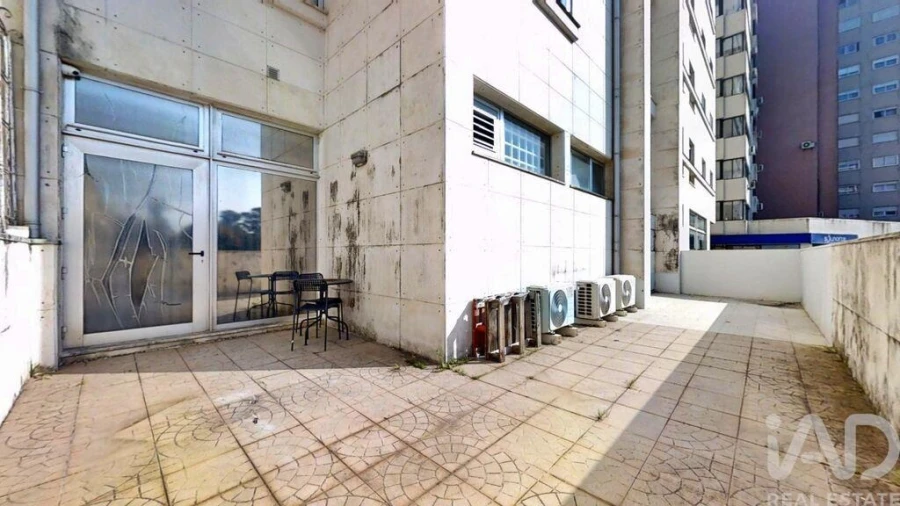 Loja para Venda em Cidade da Maia Foto 28