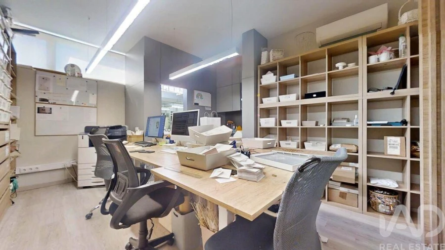 Loja para Venda em Cidade da Maia Foto 30