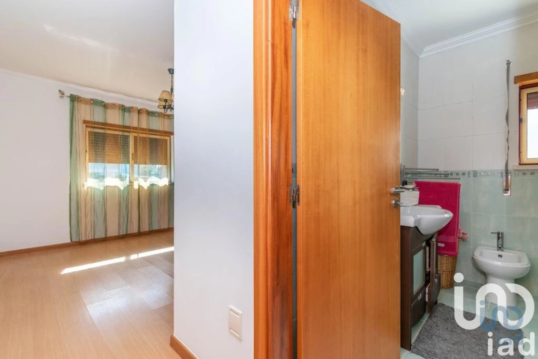 Moradia T4 para Venda em Marinha Grande Foto 8