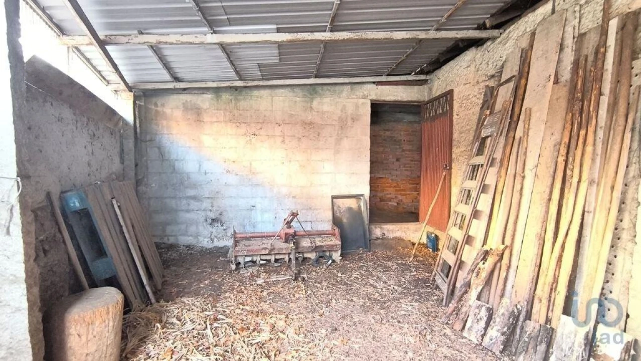 Moradia para Venda em Orgens Foto 4