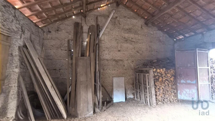 Moradia para Venda em Orgens Foto 7