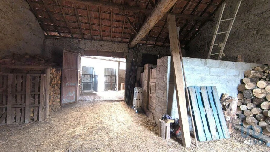 Moradia para Venda em Orgens Foto 9