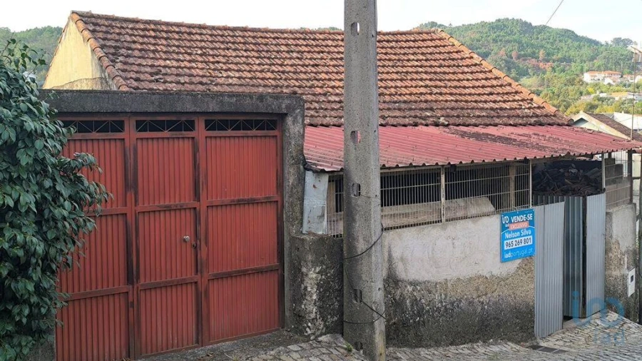 Moradia para Venda em Orgens Foto 2